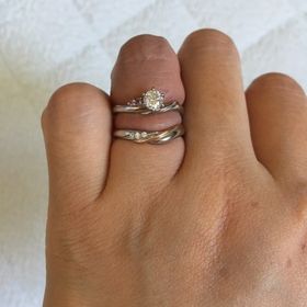 【ケイウノ ブライダル(K.UNO BRIDAL)の口コミ】 ダイヤからオーダーメイドできたところです。趣味が楽器演奏なので指輪の…