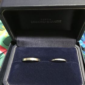 【銀座ダイヤモンドシライシの口コミ】 一生付けていく結婚指輪なのでたくさんの店舗を回りました。婚約指輪がテ…