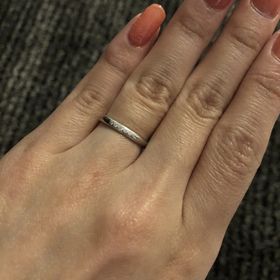 【ラザール ダイヤモンド(LAZARE DIAMOND)の口コミ】 結婚指輪は婚約指輪と合わせてはめるときにあわせれるよう、シンプルなも…