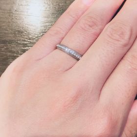 【アイプリモ(I-PRIMO)の口コミ】 婚約指輪とお揃いのブランド。
元々ゼクシーで見て気になっていて
結婚指…