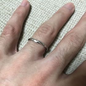 【俄(にわか)の口コミ】 妻が細めのリングを希望していたこともあり、色々な店舗を見て回りました…