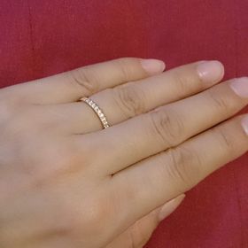 【ティファニー(Tiffany & Co.)の口コミ】 当初はシンプルな1つ石にしようと思っていましたが、実際に試してみた際に…