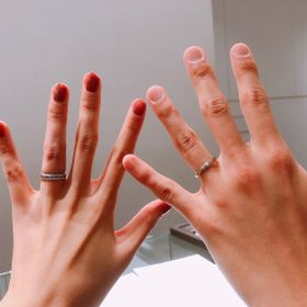 【アイプリモ(I-PRIMO)の口コミ】 婚約指輪と重ね付けしたくてキラキラ輝く物を欲しいと思っていましたが、…