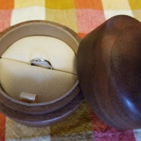 【COLANY(コラニー)の口コミ】 石がたくさんついている割にお値段がお手頃だった。
はじめはシンプルな石…