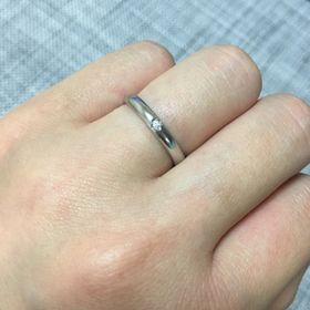 【銀座ダイヤモンドシライシの口コミ】 素敵なデザインが沢山ありましたが、最終的につけ心地とシンプルさを優先…