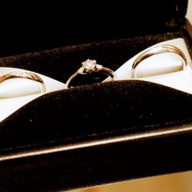 【エクセルコダイヤモンド(EXELCO DIAMOND)の口コミ】 婚約指輪のダイアの輝きが他に見た２社よりも素晴らしく綺麗だったからで…