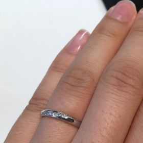 【BRILLIANCE+(ブリリアンスプラス)の口コミ】 指がきれいにみえるデザインをと探しており、当初は動きがあるものを探し…