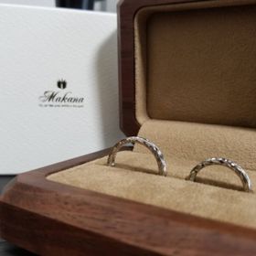 【Makana(マカナ)の口コミ】 ハワイアンジュエリーが好きで探していて
とてもデザインが好みでした。
…