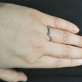 【アイプリモ(I-PRIMO)の口コミ】 リングの細かくしっかりとした造りとなめらかな曲線が指を長くきれいに見…