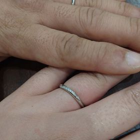 【銀座ダイヤモンドシライシの口コミ】 主人のペアの指輪がつや消し加工ができることに惹かれて購入しました。職…