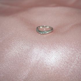 【SONARE(ソナーレ)の口コミ】 シンプルな飽きの来ないデザインのもので、指が綺麗に見えるものを探して…