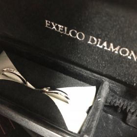 【エクセルコダイヤモンド(EXELCO DIAMOND)の口コミ】 この指輪に決めたのはデザインです。これから一生つけていくものなので、…