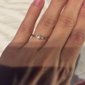 【アイプリモ(I-PRIMO)の口コミ】 細身のタイプだが存在感がある。
ダイヤモンドは決められた大きさであるが…