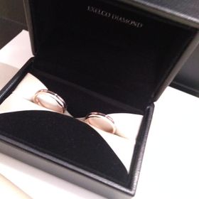 【エクセルコダイヤモンド(EXELCO DIAMOND)の口コミ】 元々、真ん中にゴールドのラインの入ったものを探していました。
いろいろ…