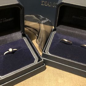 【銀座ダイヤモンドシライシの口コミ】 元々は、婚約指輪を目的に行ったつもりで、結婚指輪の購入は考えていませ…