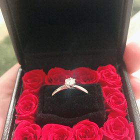 【エクセルコダイヤモンド(EXELCO DIAMOND)の口コミ】 ダイアモンドの質とデザインで選びました。他の店舗のダイアモンドと比べ…