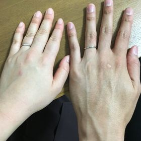 【1122 iifuufu bridal(いい夫婦ブライダル)の口コミ】 細身、シンプル、ペアのもの、というイメージにぴったり合ったのが決め手…