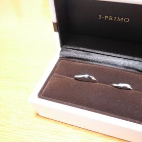 【アイプリモ(I-PRIMO)の口コミ】 婚約指輪が同じI-PRIMOのアンドロメダを選んでいたので、重ね付けできるよ…