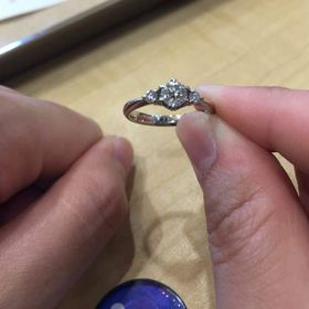 【アイプリモ(I-PRIMO)の口コミ】 購入の決め手になったのは
・ダイヤの質と大きさと価格のバランスが良い
…