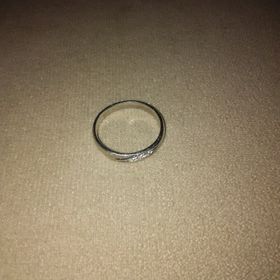 【4℃ BRIDAL(ヨンドシーブライダル)の口コミ】 授かり結婚であり、結婚指輪を急遽買わなくてはいけなくなり、一度買って…