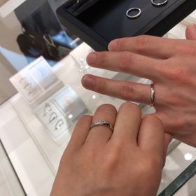 【THE KISS(ザ・キッス)の口コミ】 デザインが優しい感じが多いと思います。他と比べて滑らかなデザインな感…