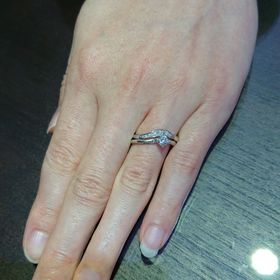 【俄(にわか)の口コミ】 お店の１番人気だと紹介がありました。マリッジリングだけでつけても存在…