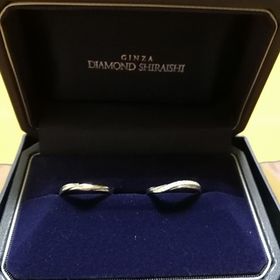 【銀座ダイヤモンドシライシの口コミ】 他のお店に見に行き3店舗目がシライシさんでした。
担当の方に私の求めて…