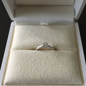 【TASAKI(タサキ)の口コミ】 シンプルなデザインを探していて、びびっときました。シンプルかつ高級感…