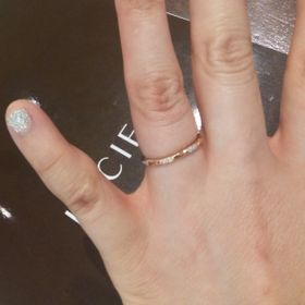 【LUCIE(ルシエ)の口コミ】 ダイヤモンドの輝きがしっかりとしているのと、繊細な細工が上品な印象の…