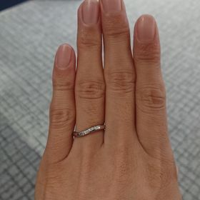 【CAFERING(カフェリング)の口コミ】 ウェーブラインの、ダイヤがひとつ入ったデザインを探していました。写真…