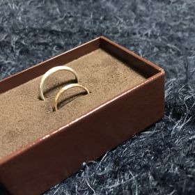 【agete(アガット)の口コミ】 指輪選びは私の好みを優先してもらっていました。あまり可愛らしい指輪は…