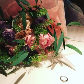 【銀座ダイヤモンドシライシの口コミ】 とにかく自分の好きなように、リングの形状やストーンの配置デザインなど…