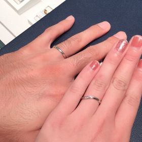 【銀座ダイヤモンドシライシの口コミ】 私は絶対にウェーブのかかったデザインのリングが良かったので、この指輪…