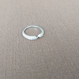 【ショーメ(CHAUMET)の口コミ】 派手過ぎないデザインとさりげない主張。華奢な指にはめても悪目立ちせず…