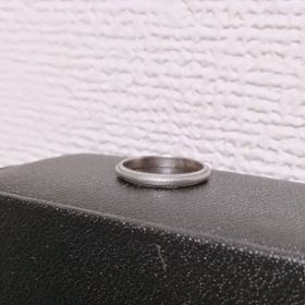 【アイプリモ(I-PRIMO)の口コミ】 普段使いができるようにと石のないシンプルな物を探していました。男女同…