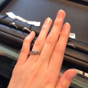 【エクセルコダイヤモンド(EXELCO DIAMOND)の口コミ】 結婚指輪は毎日つけるものなので最初はシンプルなものを選んでいました。…