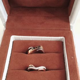 【ROCCA(ロッカ)の口コミ】 素敵な婚約指輪を造って頂いたので、結婚指輪もこちらで造って頂くのは決…