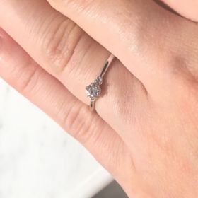 【BIJOUPIKO(ビジュピコ)の口コミ】 ブランドに特にこだわりはなく、デザイン重視で決めました。すっきりとし…