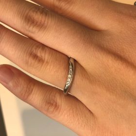 【ROYAL ASSCHER(ロイヤル・アッシャー)の口コミ】 指輪を一通り見て気に入ったデザインのものを試着していったのですが、そ…