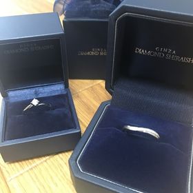 【銀座ダイヤモンドシライシの口コミ】 店員さんオススメのセットリングを、見せてもらいました。雑誌にも載って…