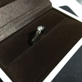 【アイプリモ(I-PRIMO)の口コミ】 渡す方が全く指輪をつけたことがないので、リングはシンプルに
また、一生…