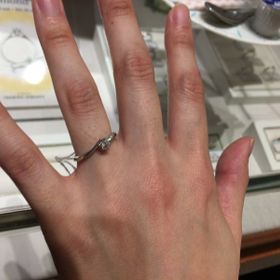 【銀座ダイヤモンドシライシの口コミ】 来店する前は購入する予定はなく、何気なく足を運んでみただけだったので…