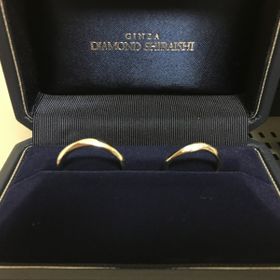 【銀座ダイヤモンドシライシの口コミ】 結婚指輪のデザインはシンプルなものにしたかったのですが、シンプルすぎ…