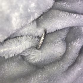 【ラザール ダイヤモンド(LAZARE DIAMOND)の口コミ】 ネットでいろいろ探しているところこの指輪を発見し、これだ！と思い来店…