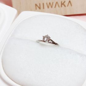 【俄(にわか)の口コミ】 水嶋ヒロ、絢香夫妻が付けているため、ブランド名は知っていました。
ネッ…