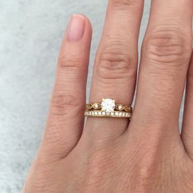 【EYE JEWELRY UMAKI(アイジュエリー ウマキ)の口コミ】 母からダイヤを譲り受けたので、アトリエのあるジュエリーショップで自分…