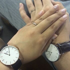 【ラザール ダイヤモンド(LAZARE DIAMOND)の口コミ】 他ブランドで購入した婚約指輪とも重ね付けできる点。
流れるようなデザイ…