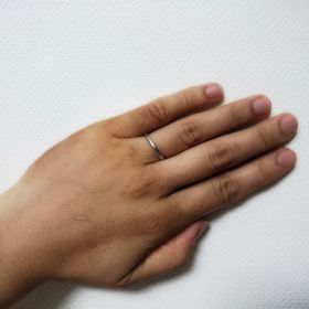 【銀座ダイヤモンドシライシの口コミ】 2人とも仕事をしており、普段アクセサリはあまりつけないので、邪魔になら…