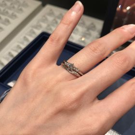 【銀座ダイヤモンドシライシの口コミ】 一番の決め手はダイヤモンドの輝きです。ギラギラし過ぎない上品な輝きが…