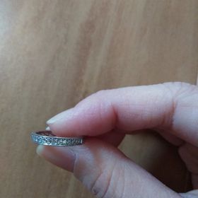 【JEWELRY  KAMATA(ジュエリーかまた)の口コミ】 お互いに再婚同士でしたので婚約指輪を購入しなかったので、石を入れた結…